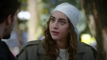 Seren le pone el divorcio delante a Uras y él se niega a firmar: “Nunca me separaré de ti” Seren le pone el divorcio delante a Uras y él se niega a firmar: “Nunca me separaré de ti”