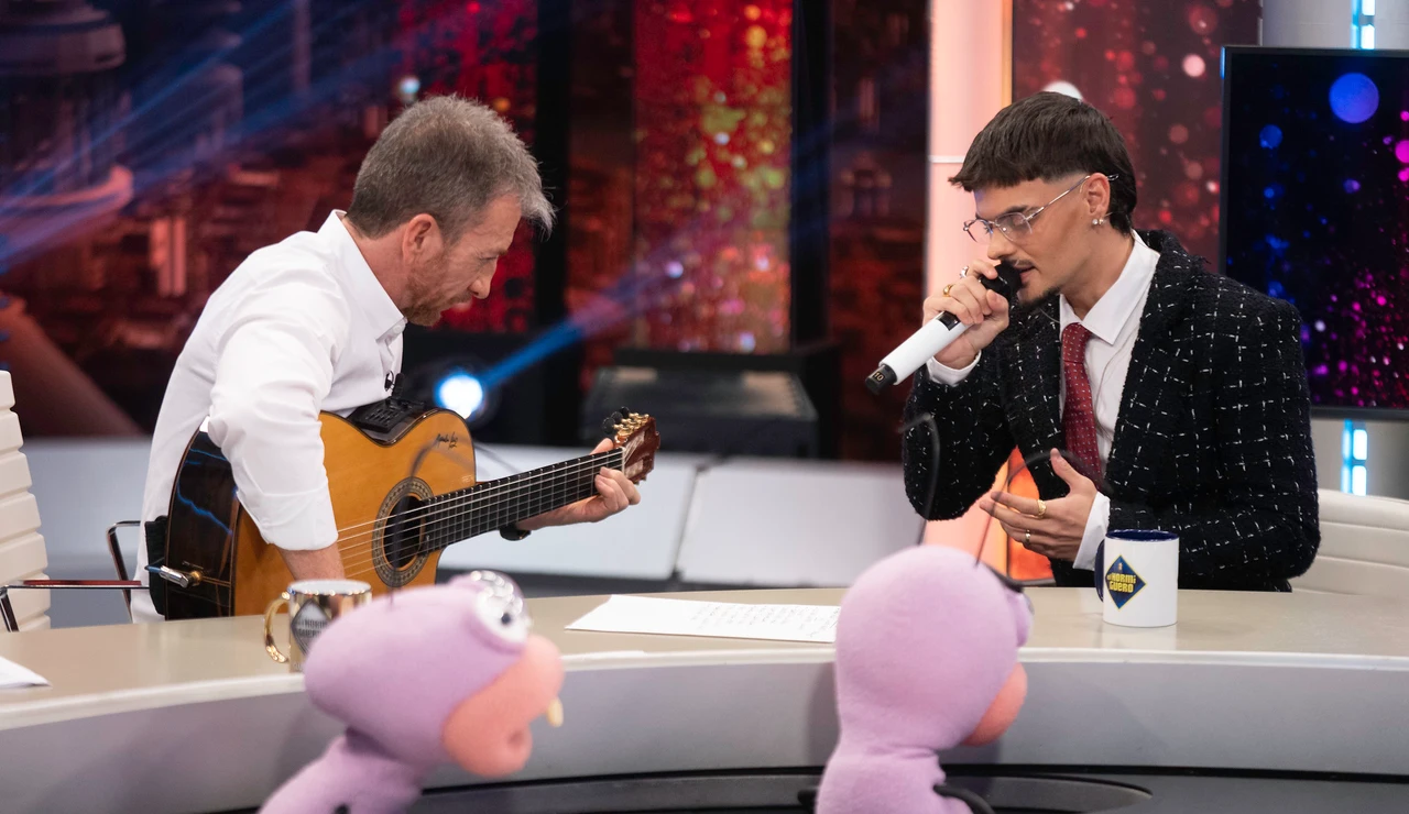 ¡Menudo regalo! Abraham Mateo canta en directo en El Hormiguero