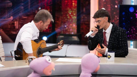 ¡Menudo regalo! Abraham Mateo canta en directo en El Hormiguero