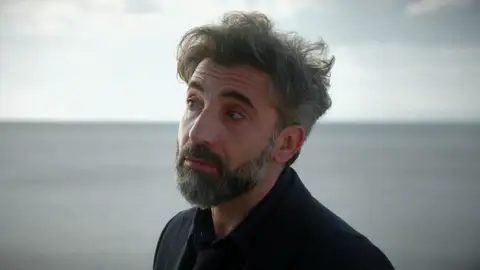 La doble confesión de Harun que puede hundirlo todo: reconoce que Maral es su hermana y que robó las grabaciones La doble confesión de Harun que puede hundirlo todo: reconoce que Maral es su hermana y que robó las grabaciones