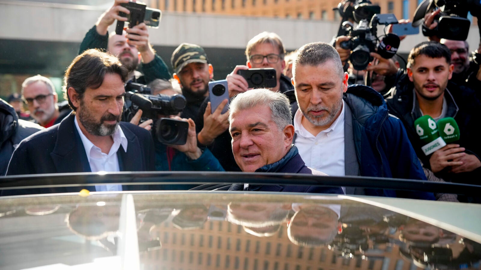 Laporta responde a Florentino Pérez: 