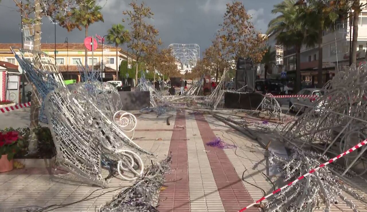 Alumbrado en Mijas destrozado