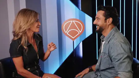 "¡Qué bien lo estás haciendo!": Paula Prendes y Antonio Velázquez ponen a prueba su conexión mental en un divertido juego "¡Qué bien lo estás haciendo!": Paula Prendes y Antonio Velázquez ponen a prueba su conexión mental en un divertido juego
