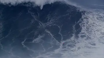 Lucas Chianca, en acción en Nazaré Lucas Chianca, en acción en Nazaré