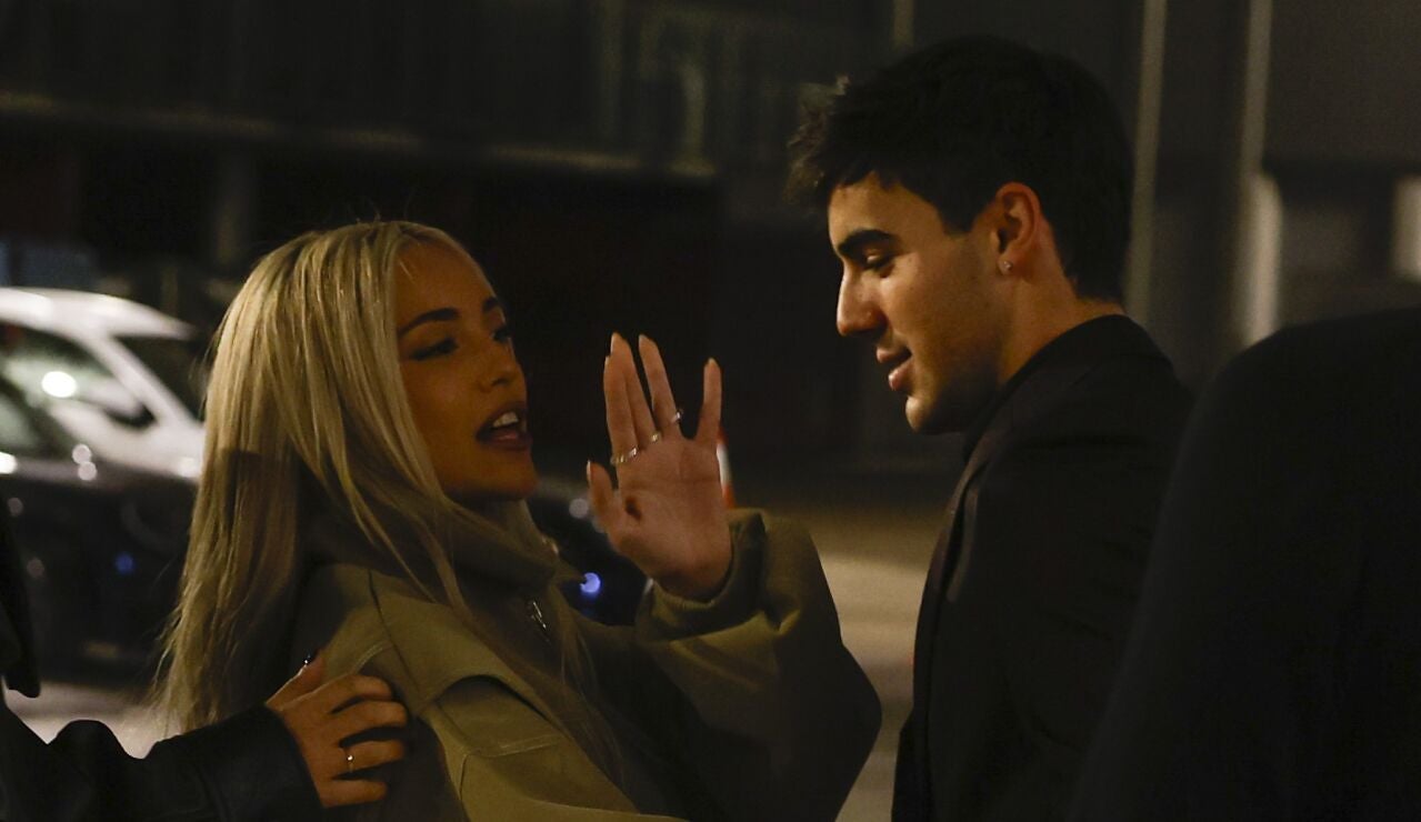 Ana Mena y &Oacute;scar Casas juntos tras un evento