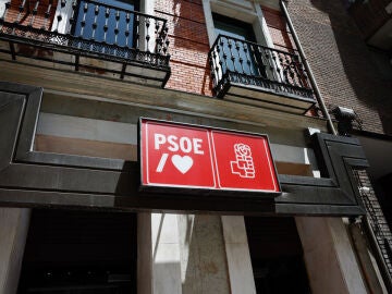 Imagen de archivo (20/06/2025) de la sede del PSOE, en la calle Ferraz. 