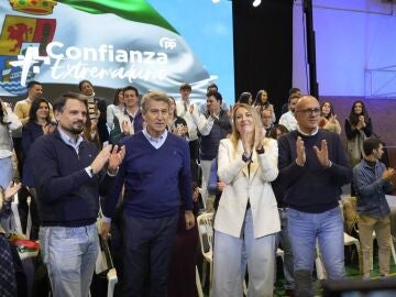 Feijóo retoma este martes su agenda electoral con actos en Zahínos y Jerez de los Caballeros (Badajoz) Feijóo retoma este martes su agenda electoral con actos en Zahínos y Jerez de los Caballeros (Badajoz)