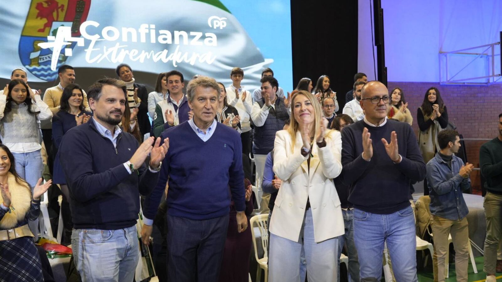 Feijóo y Abascal vuelven hoy a pedir el voto en Extremadura y Sánchez cerrará la campaña con su candidato