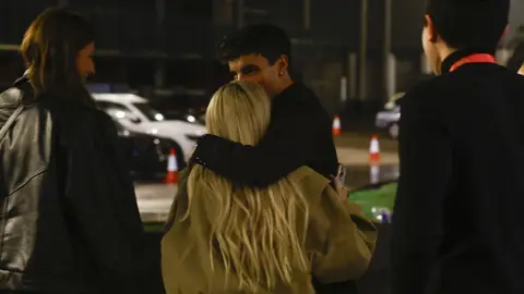 Óscar Casas y Ana Mena en actitud muy cómplice Óscar Casas y Ana Mena en actitud muy cómplice