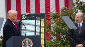 Trump anunciando la subida de aranceles 