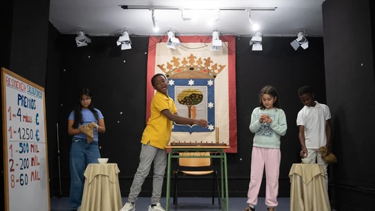 Imagen de archivo de los niños de San Ildefonso EuropaPress_7143143_ninas_ninos_san_ildefonso_preparan_sorteo_extraordinario_navidad_2025