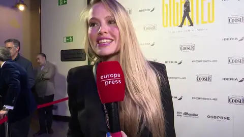 Esmeralda Moya hablando con la prensa Esmeralda Moya hablando con la prensa