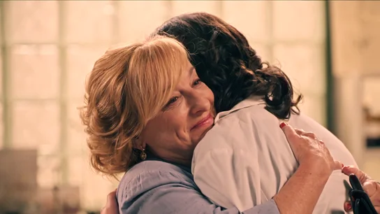 Reencuentro entre madre e hija: Irene se presenta en la colonia para visitar a Cristina Reencuentro entre madre e hija: Irene se presenta en la colonia para visitar a Cristina