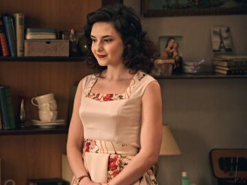 Cap&iacute;tulo 461 de Sue&ntilde;os de libertad; 19 de diciembre: Maripaz acompa&ntilde;a a do&ntilde;a Clara a recoger el premio de la casa cuna 