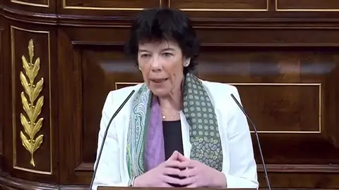 Isabel Celáa, ministra de Educación Efemérides de hoy 23 de diciembre de 2025: El Senado aprueba la Ley Celáa