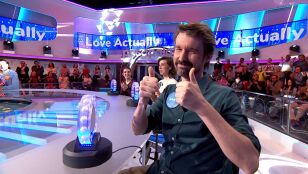 El momento &lsquo;Love actually&rsquo; de Santi Alver&uacute; en Pasapalabra: &ldquo;Muy fan&rdquo;