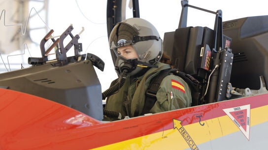 La Princesa Leonor en su primer vuelo en solitario