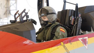La Princesa Leonor en su primer vuelo en solitario