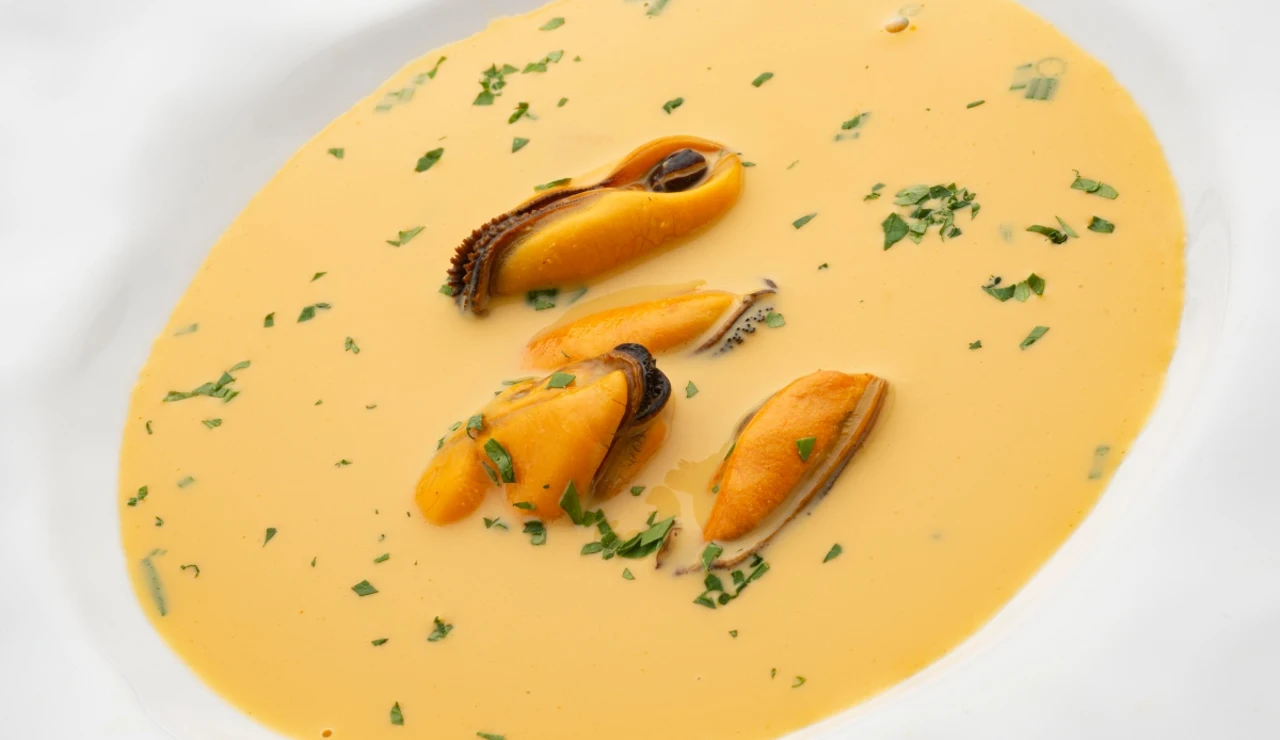 Crema de mejillones al azafrán