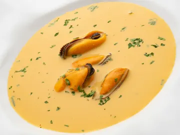 Crema de mejillones al azafrán Crema de mejillones al azafrán