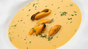 Crema de mejillones al azafrán Crema de mejillones al azafrán