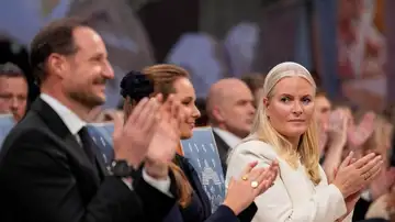 La princesa heredera de Noreuga Mette-Marit, junto a su marido La princesa heredera de Noreuga Mette-Marit, junto a su marido