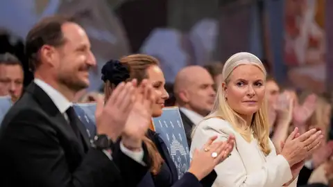 La princesa heredera de Noreuga Mette-Marit, junto a su marido La princesa heredera de Noreuga Mette-Marit, junto a su marido