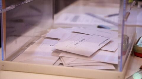 Televisiones y radios se vuelcan el domingo con las elecciones en Extremadura, con informaci&oacute;n, directos y an&aacute;lisis