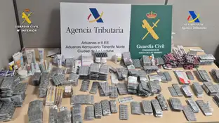 Pretendían volar con más de 70.000 medicamentos sin documentación Pretendían volar con más de 70.000 medicamentos sin documentación
