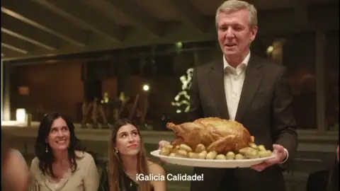Una cena para Galicia, sin chistorras: así felicita la Navidad el PP gallego Una cena para Galicia, sin chistorras: así felicita la Navidad el PP gallego