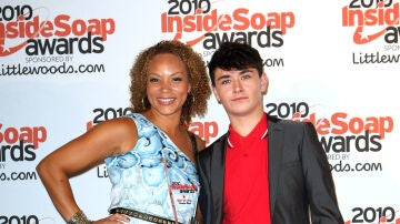 La actriz Angela Griffin y el actor William Rush