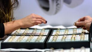 Imagen de archivo de anillos de boda.