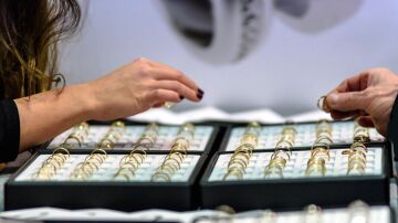 Imagen de archivo de anillos de boda.