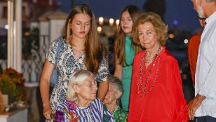 Imagen de la princesa Leonor, la reina Sof&iacute;a y la princesa Tatiana Radziwill 