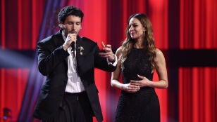 Sebasti&aacute;n Yatra y Eva Gonz&aacute;lez