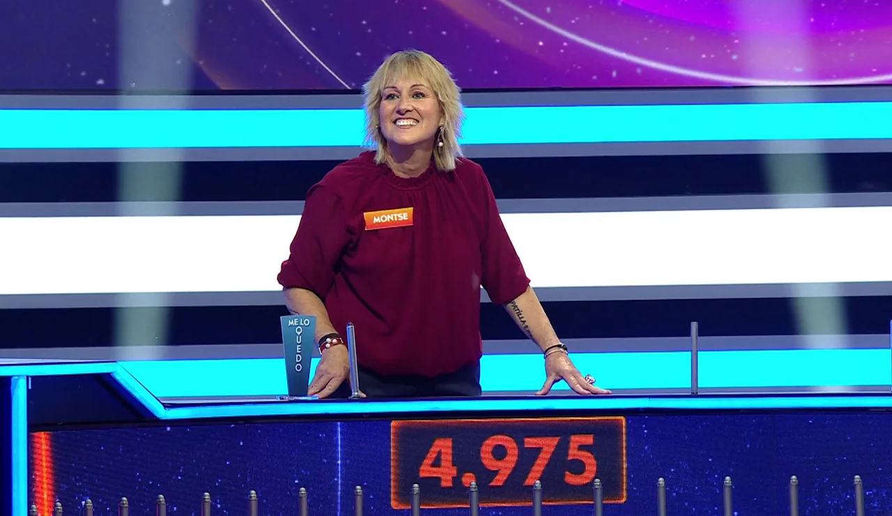 Montse, concursante de La ruleta de la suerte noche