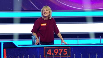 Montse, concursante de La ruleta de la suerte noche