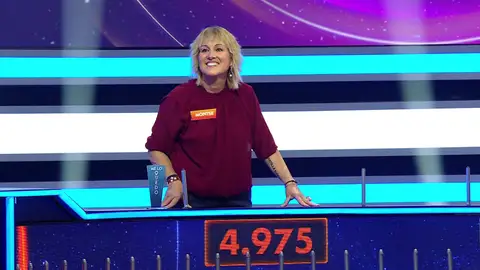 Montse, concursante de La ruleta de la suerte noche Montse, concursante de La ruleta de la suerte noche