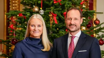 La princesa Mette-Marit y el príncipe heredero Haakon La princesa Mette-Marit y el príncipe heredero Haakon