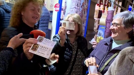 Tapar agujeros, comprar vivienda y viajar encabezan el ranking para invertir el Gordo de Navidad
