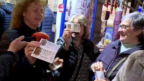 Los consejos para invertir el Gordo de Navidad Tapar agujeros, comprar vivienda y viajar encabezan el ranking para invertir el Gordo de Navidad