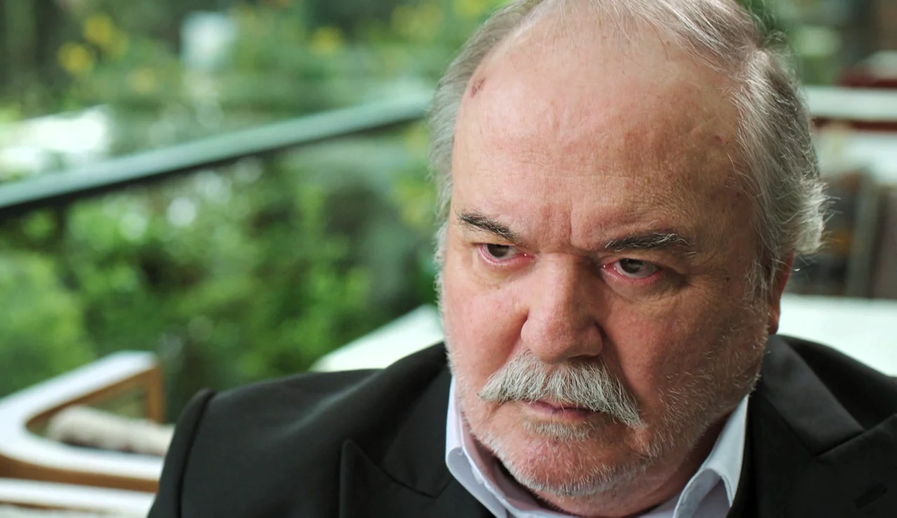 “Quiere incapacitarte”: Ifakat traiciona a Orhan para recuperar la confianza de Halis