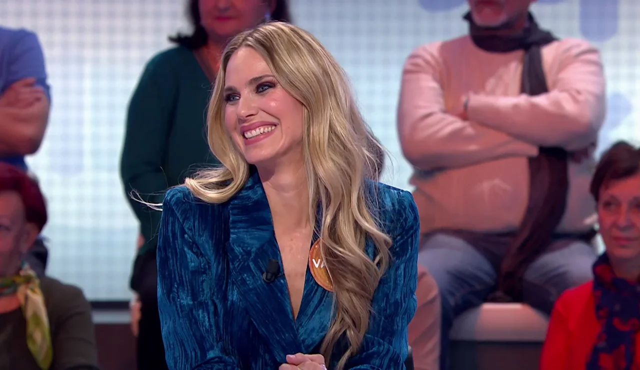 Manu, fiel a su poema para despedir a los invitados de Pasapalabra en Nochebuena: “No me Alejo del Brasero”