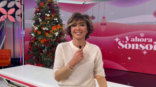 Sonsoles &Oacute;nega y sus colaboradores nos cuentan c&oacute;mo son sus Navidades: "No puede faltar una foto de mi abuela en cada mesa"