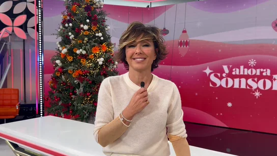 Sonsoles Ónega y sus colaboradores nos cuentan cómo son sus Navidades: "No puede faltar una foto de mi abuela en cada mesa" Sonsoles Ónega y sus colaboradores nos cuentan cómo son sus Navidades: "No puede faltar una foto de mi abuela en cada mesa"