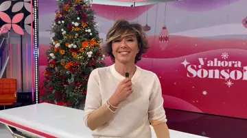 Sonsoles Ónega y sus colaboradores nos cuentan cómo son sus Navidades: "No puede faltar una foto de mi abuela en cada mesa" Sonsoles Ónega y sus colaboradores nos cuentan cómo son sus Navidades: "No puede faltar una foto de mi abuela en cada mesa"