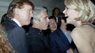 Donald Trump junto a Jeffrey Epstein