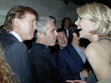 Donald Trump junto a Jeffrey Epstein
