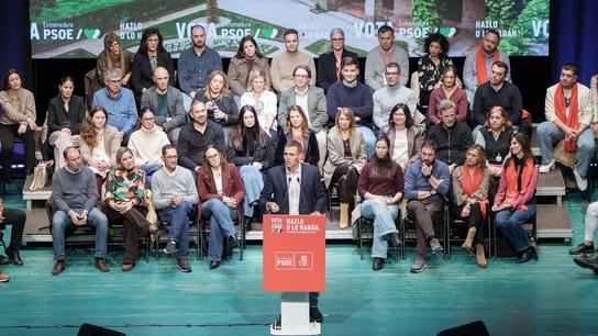 Pedro Sánchez en el acto de cierre de campaña de las elecciones extremeñas Pedro Sánchez en el acto de cierre de campaña de las elecciones extremeñas