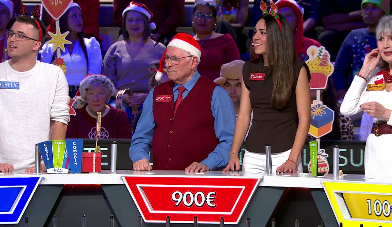 “¡No tiramos!” José María da órdenes a su nieta Yolanda